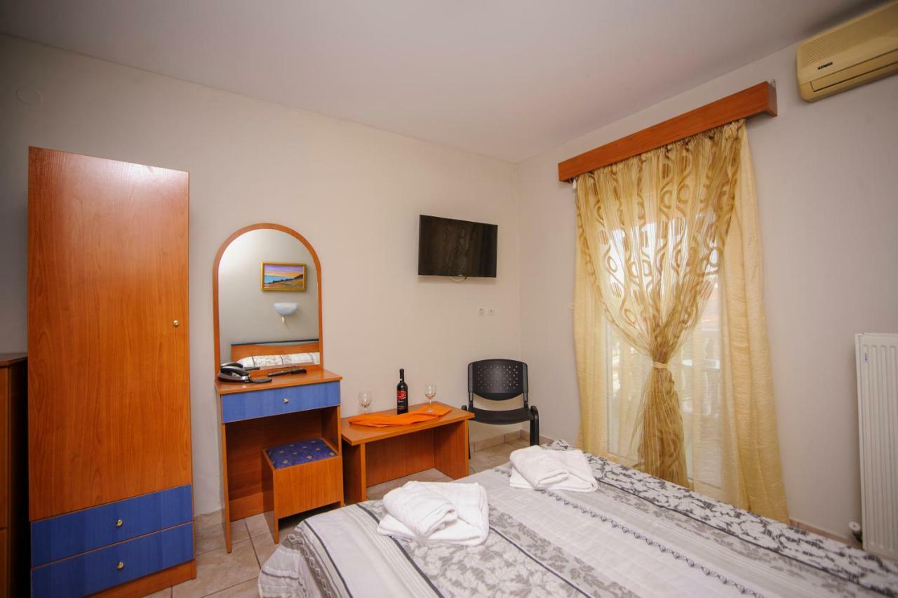 Hotel Europa Olympiakí Aktí Esterno foto